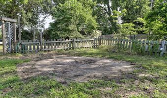 252 Thomas St, Allegan, MI 49010