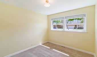 520 S Rammer Ave, Arlington Heights, IL 60004
