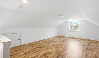 295 Coolidge Ave, Bayville, NJ 08721