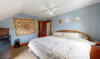 184 Whitney St, Auburn, ME 04210