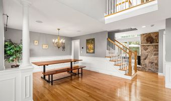 60 Camelot Dr, Bedford, NH 03110
