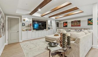821 GREENWICH Dr, Ambler, PA 19002