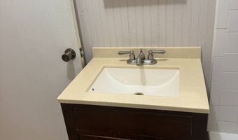 305 NW 3rd St, Antlers, OK 74523