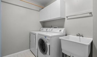 1696 Reserve Ct, Ann Arbor, MI 48103