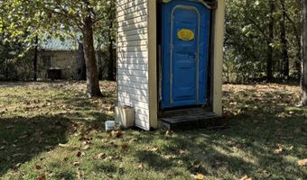 11 W Dade 22, Arcola, MO 65603