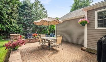 10 Roselawn Ave, North Smithfield, RI 02824