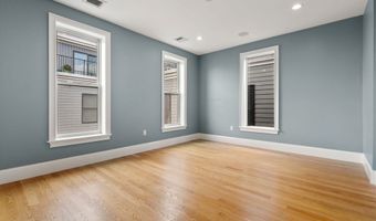 111 B St 8, Boston, MA 02127