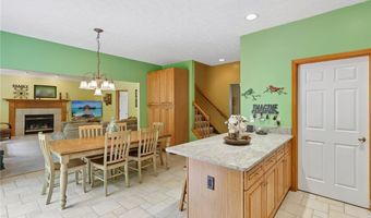1250 Orchard Glen Dr, Amherst, OH 44001