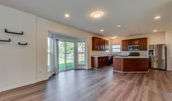 253 Village Creek Dr Dr, Ballwin, MO 63021