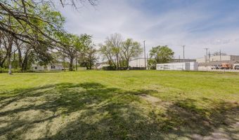 313 N Walnut St, Augusta, KS 67010