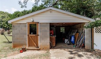 120 Whitehall Rd, Athens, GA 30605