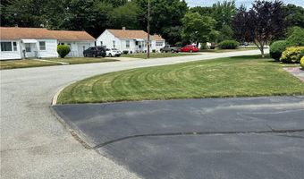 76 Poplar Dr, Cranston, RI 02920
