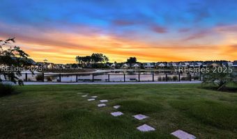 302 Castaway Dr, Bluffton, SC 29910