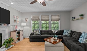 123 CASTLE ROCKS Rd, Warwick, RI 02886