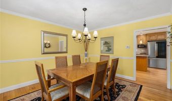68 Daniel Dr, North Kingstown, RI 02852