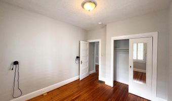 27 W WYATT Ave, Alexandria, VA 22301