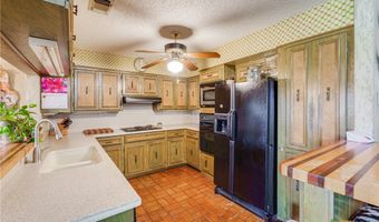 10745 Rosemar Ln, Adkins, TX 78101