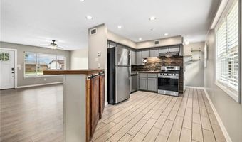 1208 NE 3Rd St, Bentonville, AR 72712