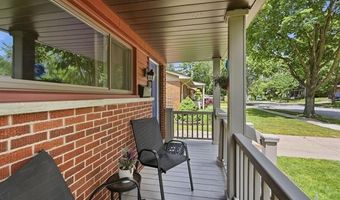 1061 Western Dr, Ann Arbor, MI 48103