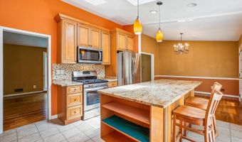 9826 INGLEMERE Dr, Bethesda, MD 20817