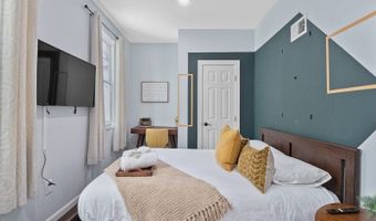 84 W 3rd St, Bayonne, NJ 07002