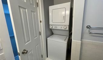 49 B Park Ave, Amityville, NY 11701