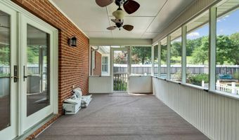 3046 Hawthorne St, Athens, TN 37303