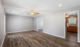2412 Colonial Dr, Athens, TN 37303
