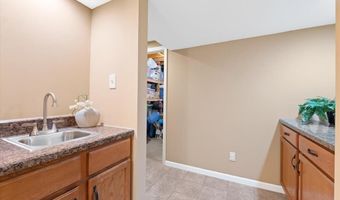1008 Westrun Dr, Ballwin, MO 63021