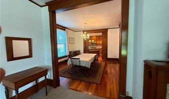 1027 N 4th St, Atchison, KS 66002