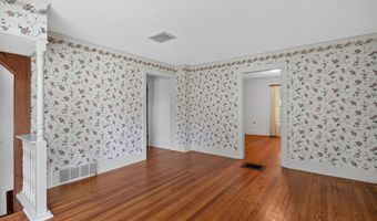 1123 N Clark St, Albion, MI 49224