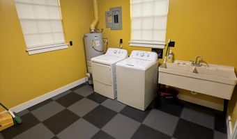 1085 Cherokee St, Biloxi, MS 39530