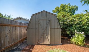 153 Peach Tree Ln, Albany, OR 97321