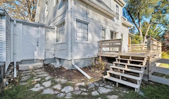 302 E MISSION Rd, Allouez, WI 54301