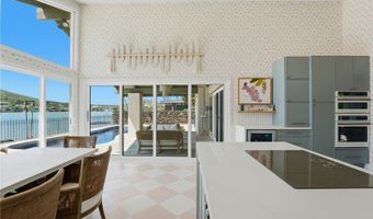 7327 Makaa St, Honolulu, HI 96825