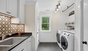 9 Victoria Rdg, Amherst, NH 03031