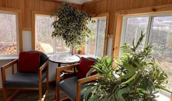 8 Graffam Rd, Baldwin, ME 04091