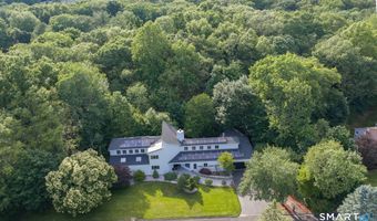 25 Surrey Dr, Cheshire, CT 06410