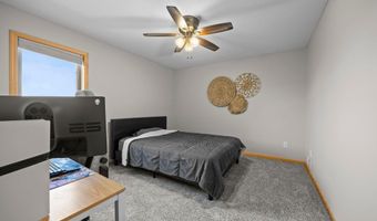 9352 67th St NW, Annandale, MN 55302