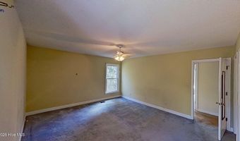 512 Raymond Dr, Arapahoe, NC 28510