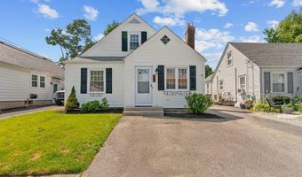 74 Leslie St, Cranston, RI 02910