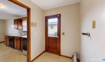 45 Elaine Dr, Ansonia, CT 06401