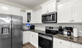 37 Douglas Rd, Allenhurst, GA 31301