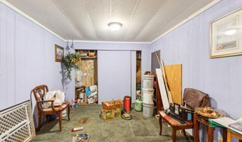 76 Railroad St, Auxier, KY 41602