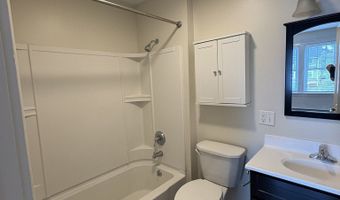 67 S Main St 24, Branford, CT 06405