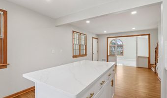 16 PARK Dr, Bellmawr, NJ 08031