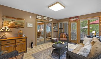 129 Woodbury, Blakeslee, PA 18610