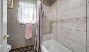 1702 Johns Cir, Fernley, NV 89408