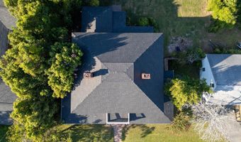 66 Weaver St, Baxley, GA 31513