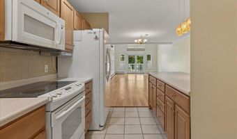 51 Dockside Ln, Belfast, ME 04915